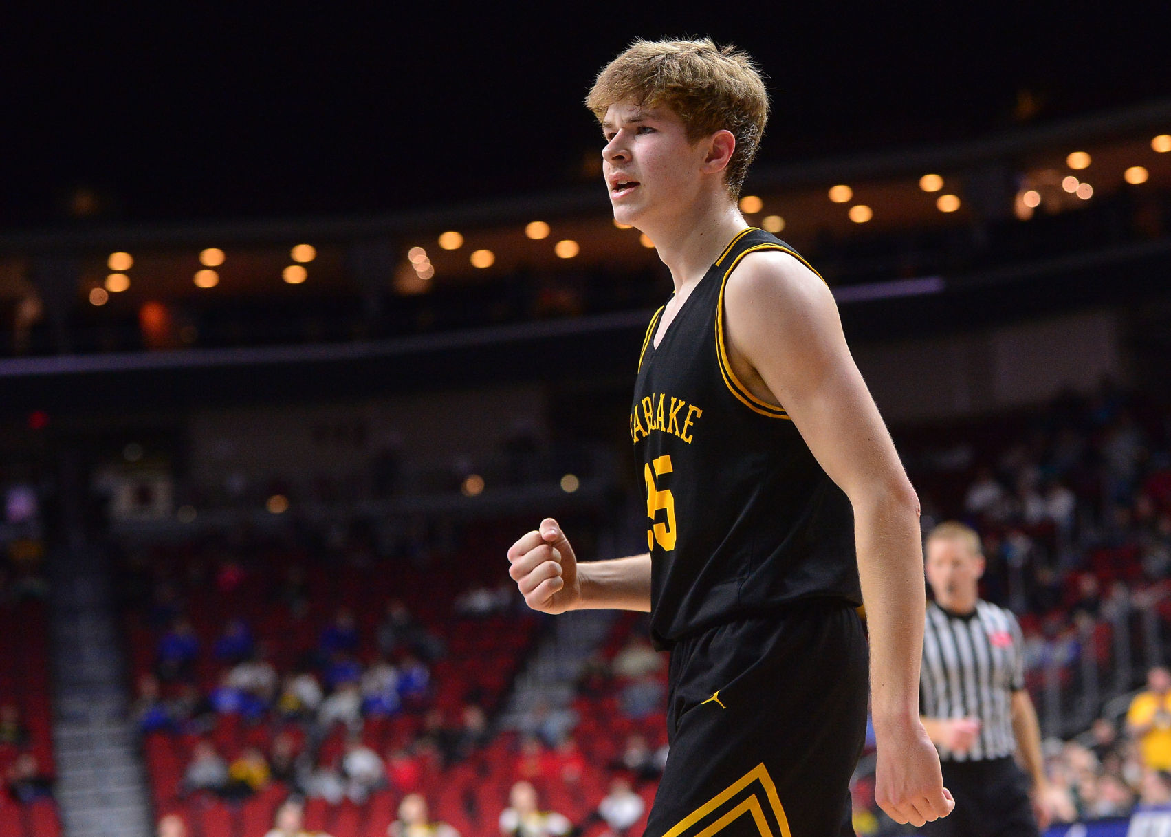 State BBall Clear Lake vs. Norwalk 18